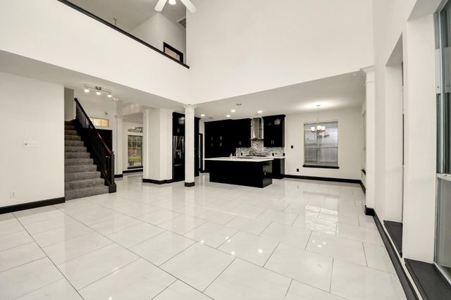 5810 Windy Knoll Lane, Rosharon, TX 77583