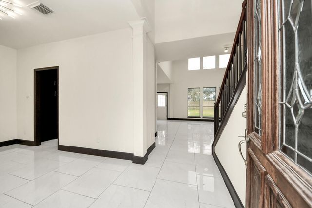 5810 Windy Knoll Lane, Rosharon, TX 77583