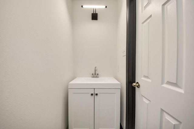 5810 Windy Knoll Lane, Rosharon, TX 77583