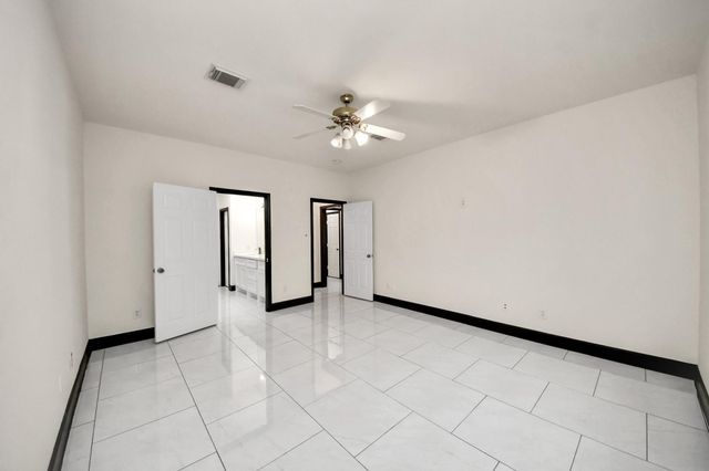 5810 Windy Knoll Lane, Rosharon, TX 77583