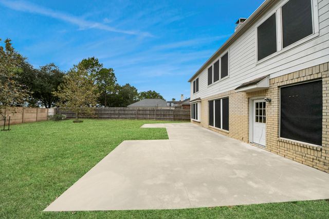 5810 Windy Knoll Lane, Rosharon, TX 77583