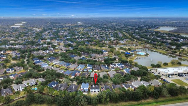 5810 Windy Knoll Lane, Rosharon, TX 77583