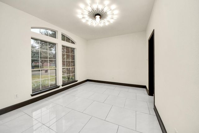 5810 Windy Knoll Lane, Rosharon, TX 77583