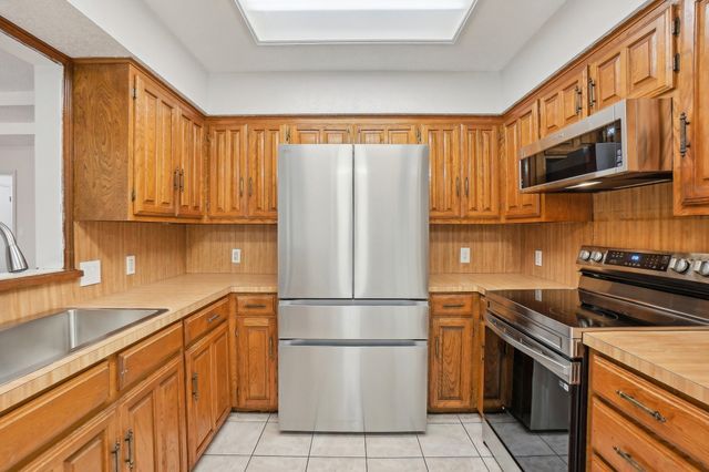 617 Taylor Court, Duncanville, TX 75137