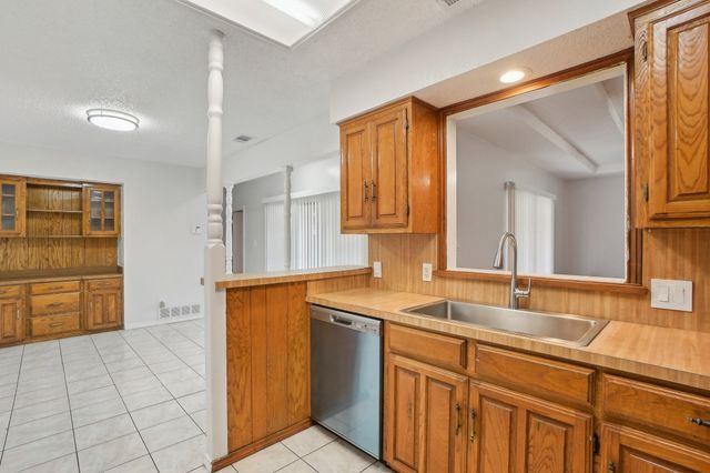 617 Taylor Court, Duncanville, TX 75137