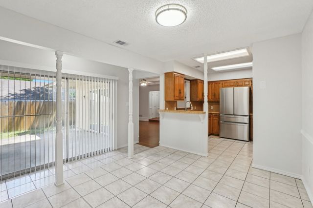 617 Taylor Court, Duncanville, TX 75137