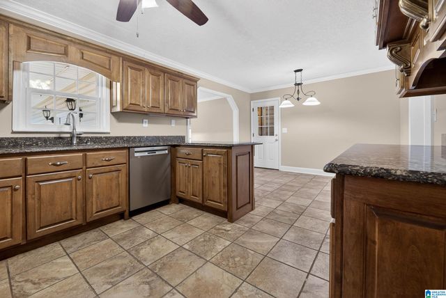 911 WOOD AVENUE SE, Attalla, AL 35954