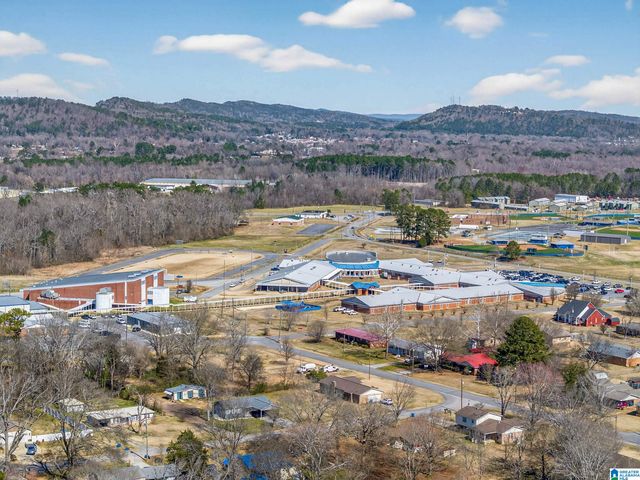 911 WOOD AVENUE SE, Attalla, AL 35954