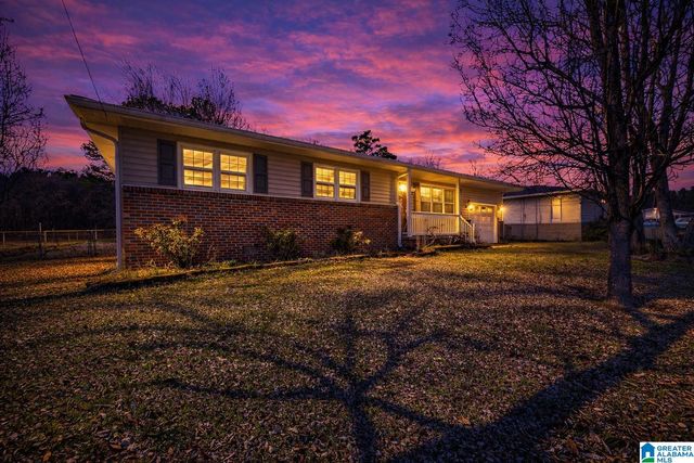 911 WOOD AVENUE SE, Attalla, AL 35954