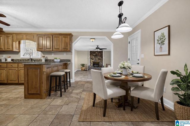 911 WOOD AVENUE SE, Attalla, AL 35954