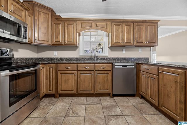 911 WOOD AVENUE SE, Attalla, AL 35954