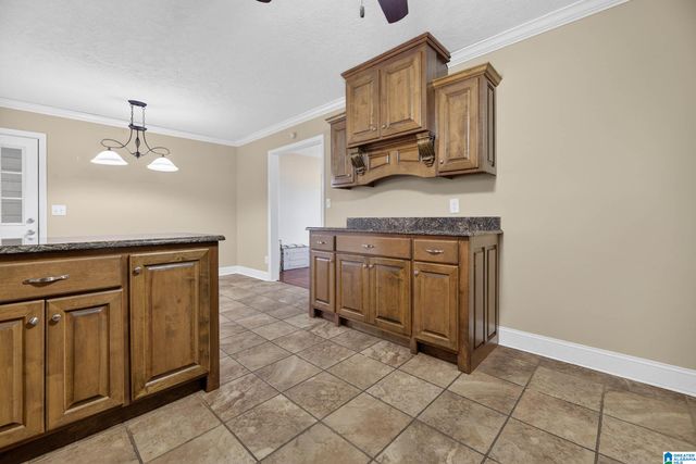 911 WOOD AVENUE SE, Attalla, AL 35954