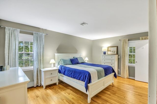 148 Belmont Rd, Harwich, MA 02671