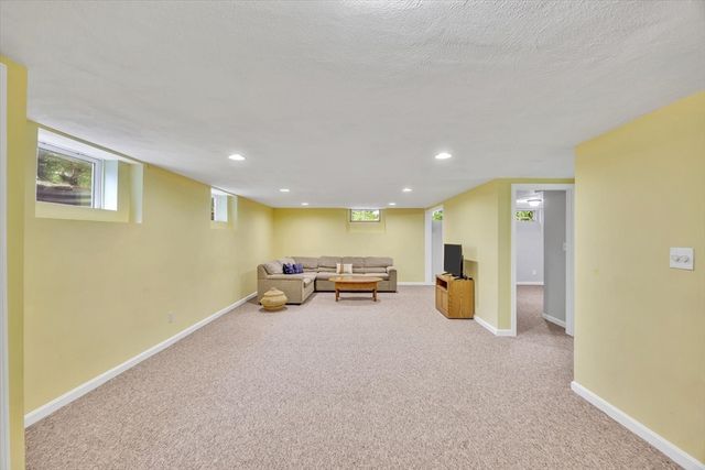 148 Belmont Rd, Harwich, MA 02671
