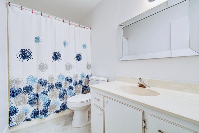 159 Lake Meryl Drive, West Palm Beach, FL 33411