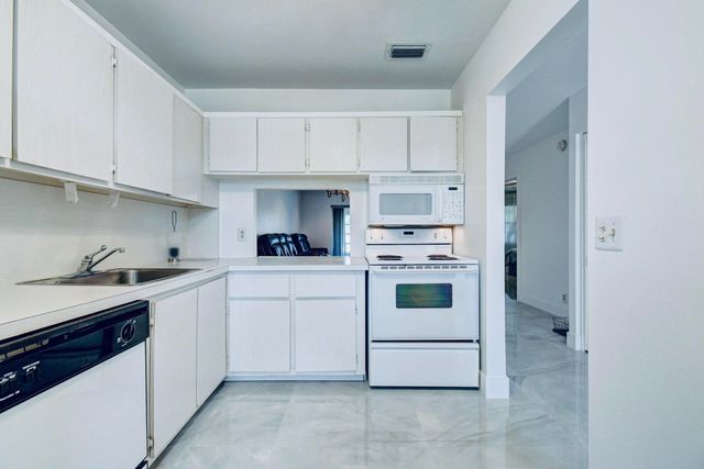 159 Lake Meryl Drive, West Palm Beach, FL 33411