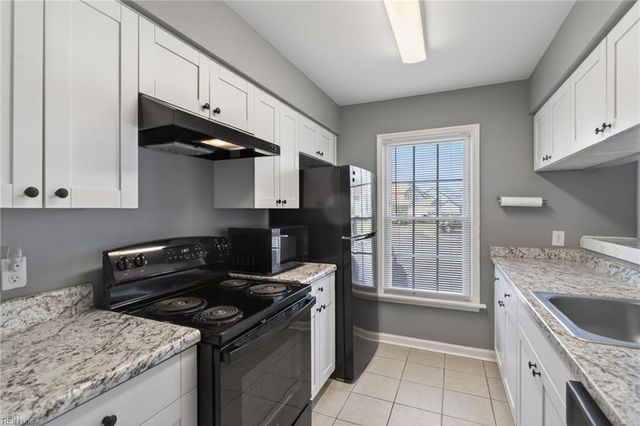 5316 Lake Victoria ARCH, Virginia Beach, VA 23464