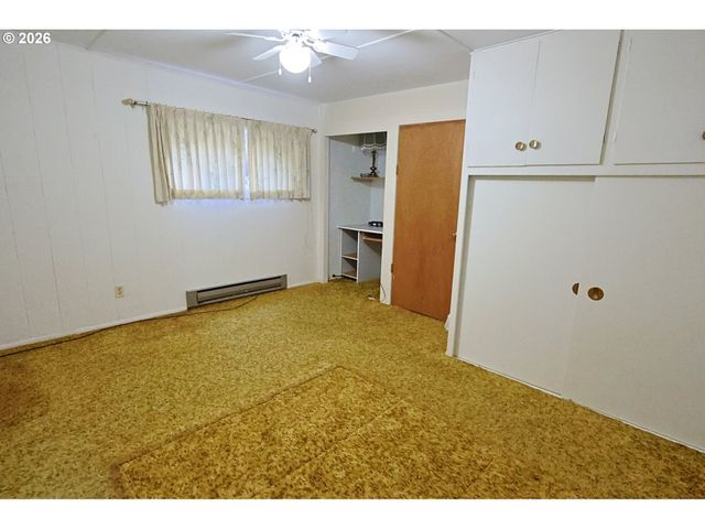 93514 UPPER LOOP Ln, Coos Bay, OR 97420