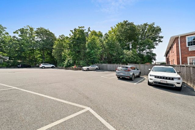 777 Washington St F, Canton, MA 02021