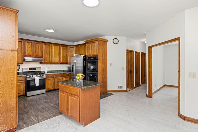 48430 Montelepre Drive, Shelby Twp, MI 48315