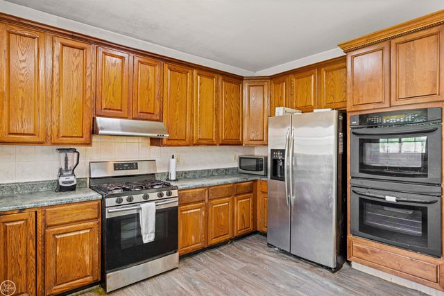 48430 Montelepre Drive, Shelby Twp, MI 48315