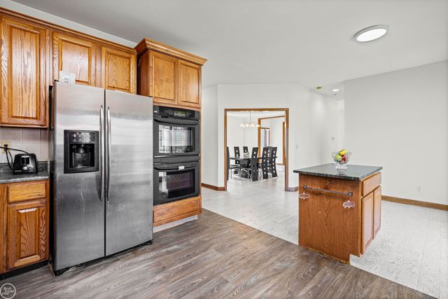 48430 Montelepre Drive, Shelby Twp, MI 48315