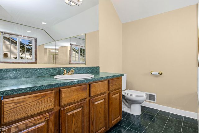 48430 Montelepre Drive, Shelby Twp, MI 48315