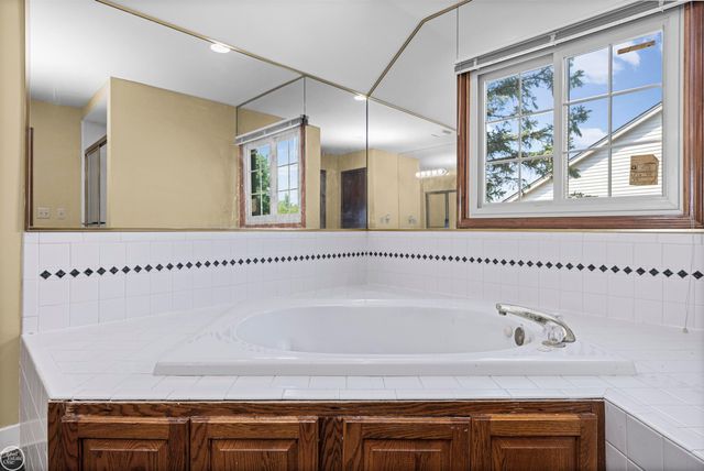 48430 Montelepre Drive, Shelby Twp, MI 48315