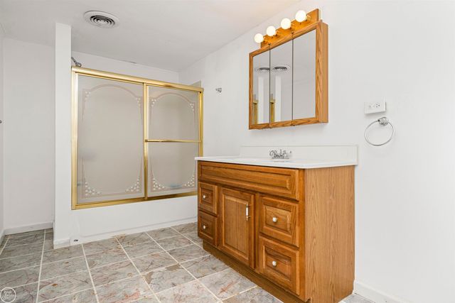 48430 Montelepre Drive, Shelby Twp, MI 48315
