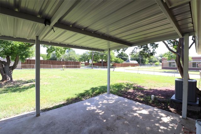 517 Bay Shore Drive, Garland, TX 75040