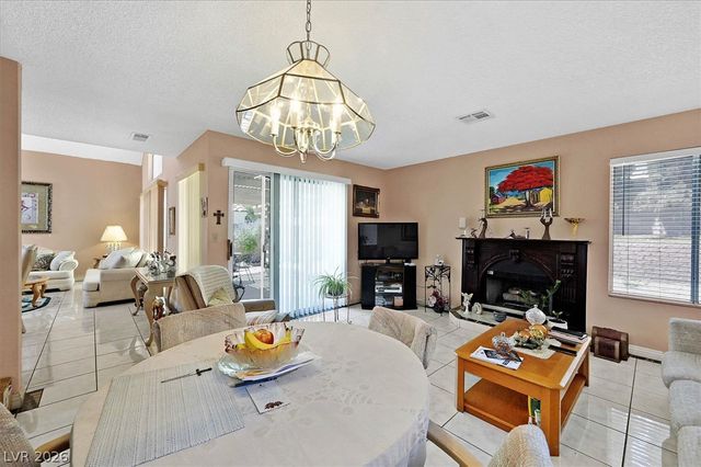 2721 Brienza Way, Las Vegas, NV 89117