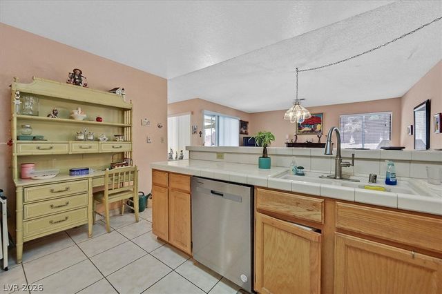 2721 Brienza Way, Las Vegas, NV 89117