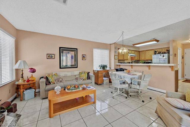 2721 Brienza Way, Las Vegas, NV 89117