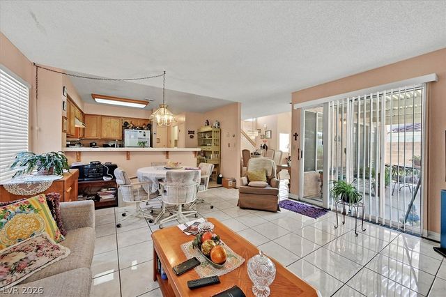 2721 Brienza Way, Las Vegas, NV 89117
