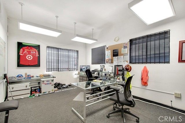 16911 S Broadway, Gardena, CA 90248