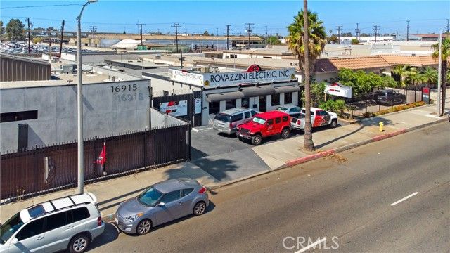 16911 S Broadway, Gardena, CA 90248