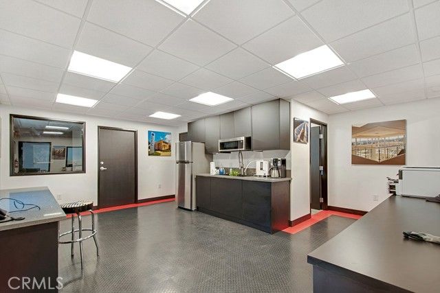 16911 S Broadway, Gardena, CA 90248