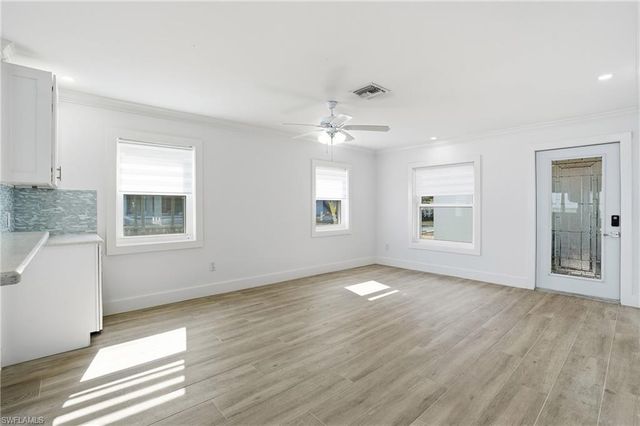 266 Curlew ST, Fort Myers Beach, FL 33931