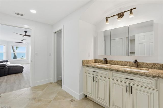 266 Curlew ST, Fort Myers Beach, FL 33931