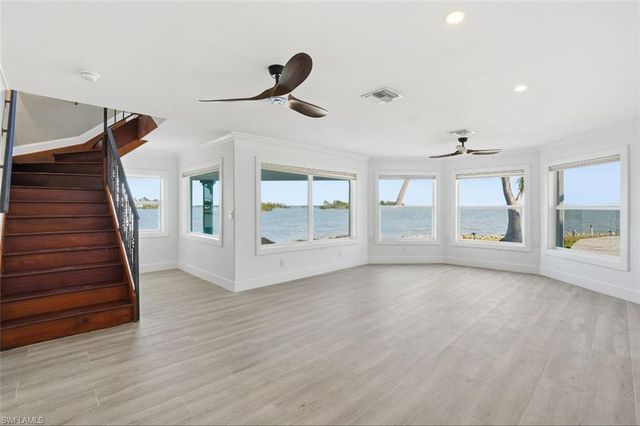 266 Curlew ST, Fort Myers Beach, FL 33931