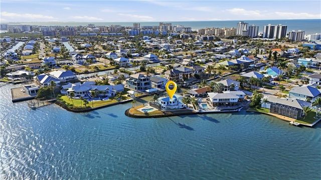 266 Curlew ST, Fort Myers Beach, FL 33931