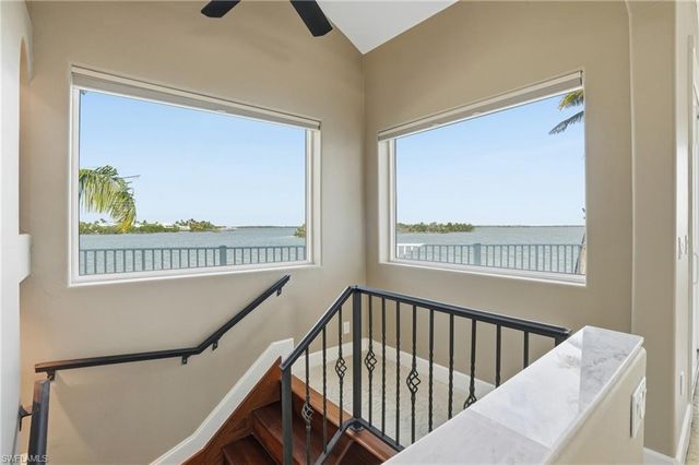 266 Curlew ST, Fort Myers Beach, FL 33931