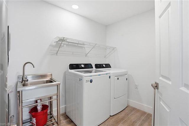 266 Curlew ST, Fort Myers Beach, FL 33931