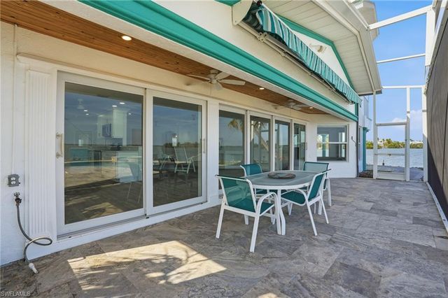 266 Curlew ST, Fort Myers Beach, FL 33931