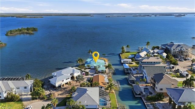 266 Curlew ST, Fort Myers Beach, FL 33931