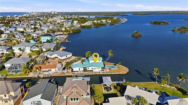 266 Curlew ST, Fort Myers Beach, FL 33931