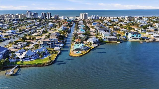 266 Curlew ST, Fort Myers Beach, FL 33931