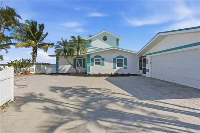266 Curlew ST, Fort Myers Beach, FL 33931