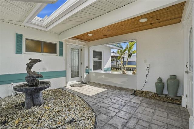 266 Curlew ST, Fort Myers Beach, FL 33931