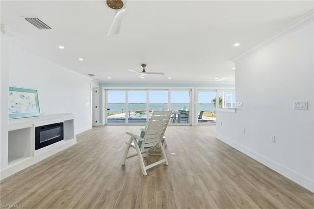 266 Curlew ST, Fort Myers Beach, FL 33931